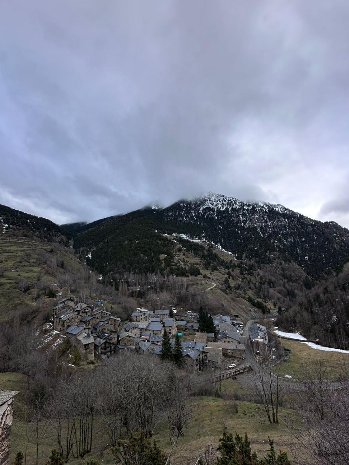 Hotel Valls Valira Os de Civís Extérieur photo